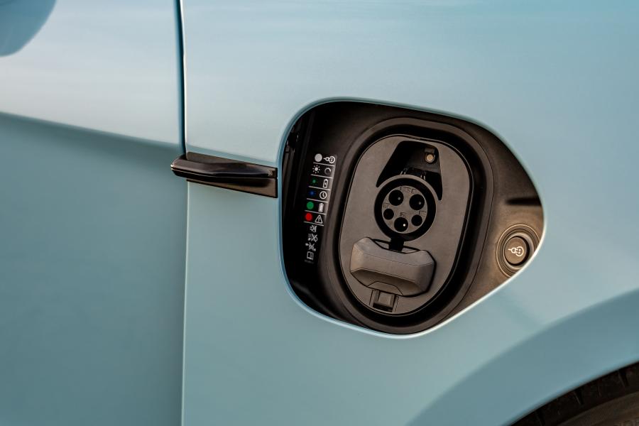 Детали экстерьера Porsche Taycan 4S 2019 года  (WW) (фото 21 из 41)